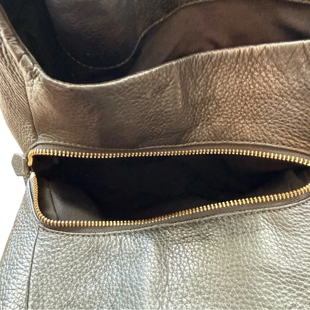 Coach Black Pebbled Leather Shoulder Tote Bag Gold Hardware casual‎ quiet luxury